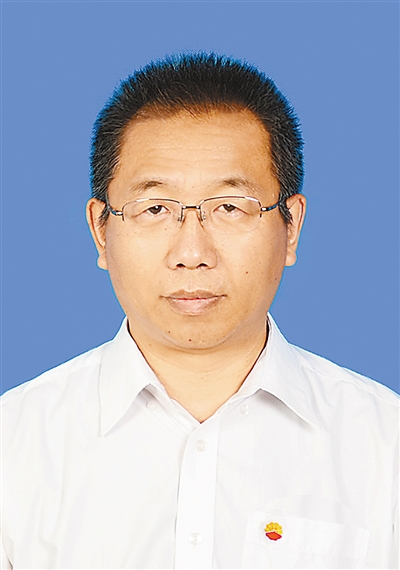 德耀中华第八届全国道德模范候选人事迹 全国敬业奉献模范候选人(图1)