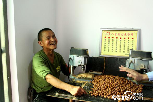 耀州社区工厂的带贫效应：小工厂托起乐业梦(图2)